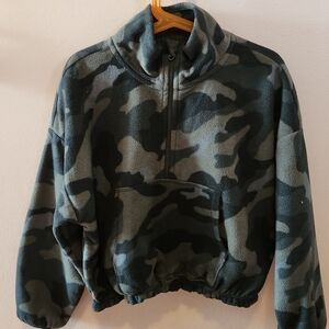 🟢 Old Navy Go-Warm Fleece Pullover – Size Small (6/7)